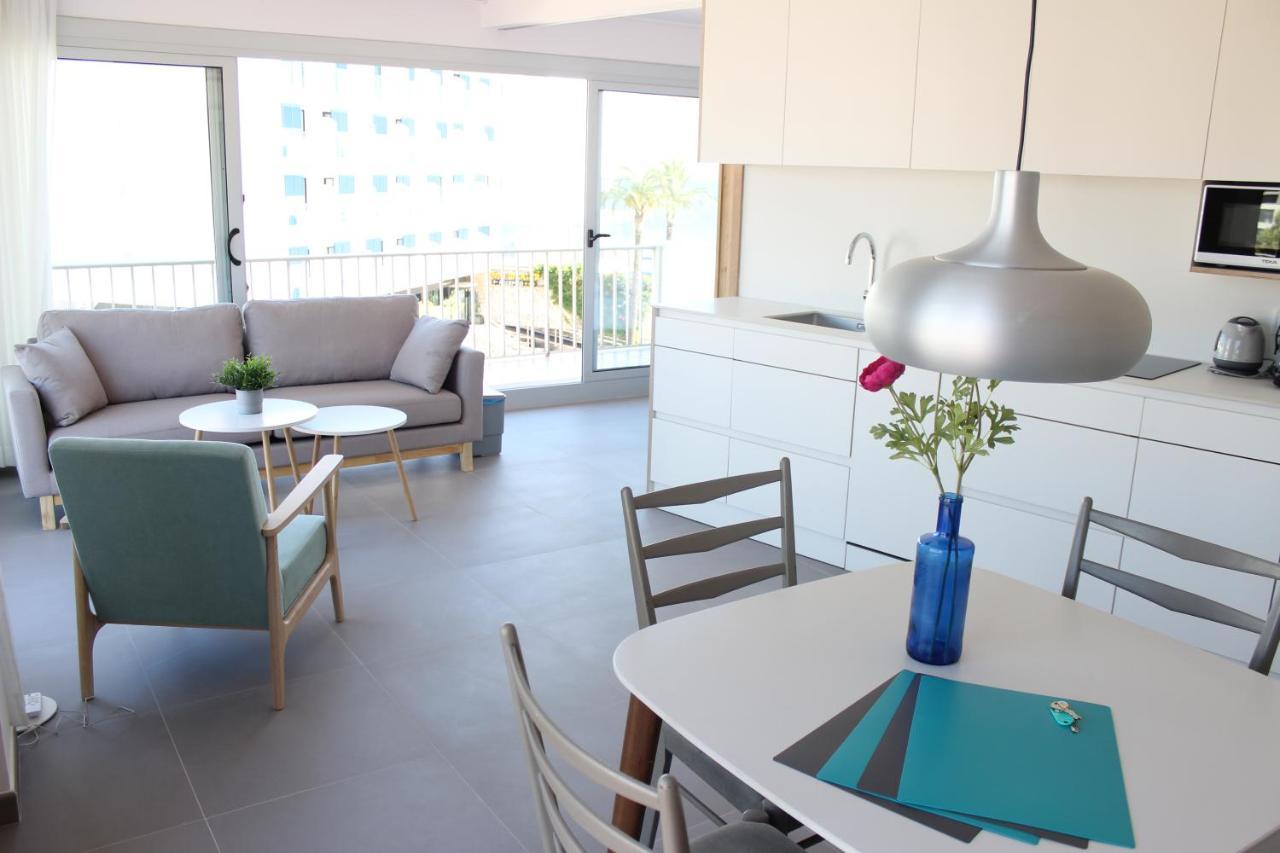 Beautiful Loft, Huge Sunny Terrace, View Over The Beach And Sea Roses Exterior foto