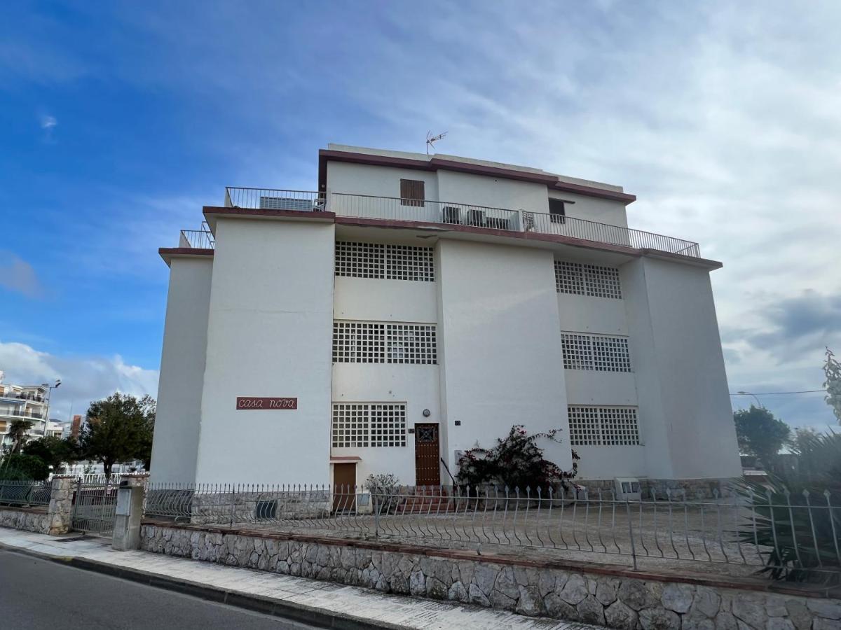Beautiful Loft, Huge Sunny Terrace, View Over The Beach And Sea Roses Exterior foto